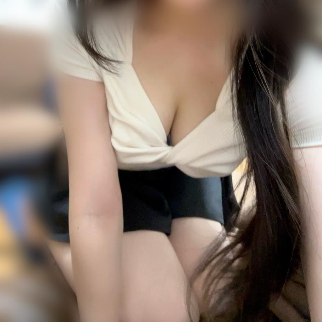 柚木ここな