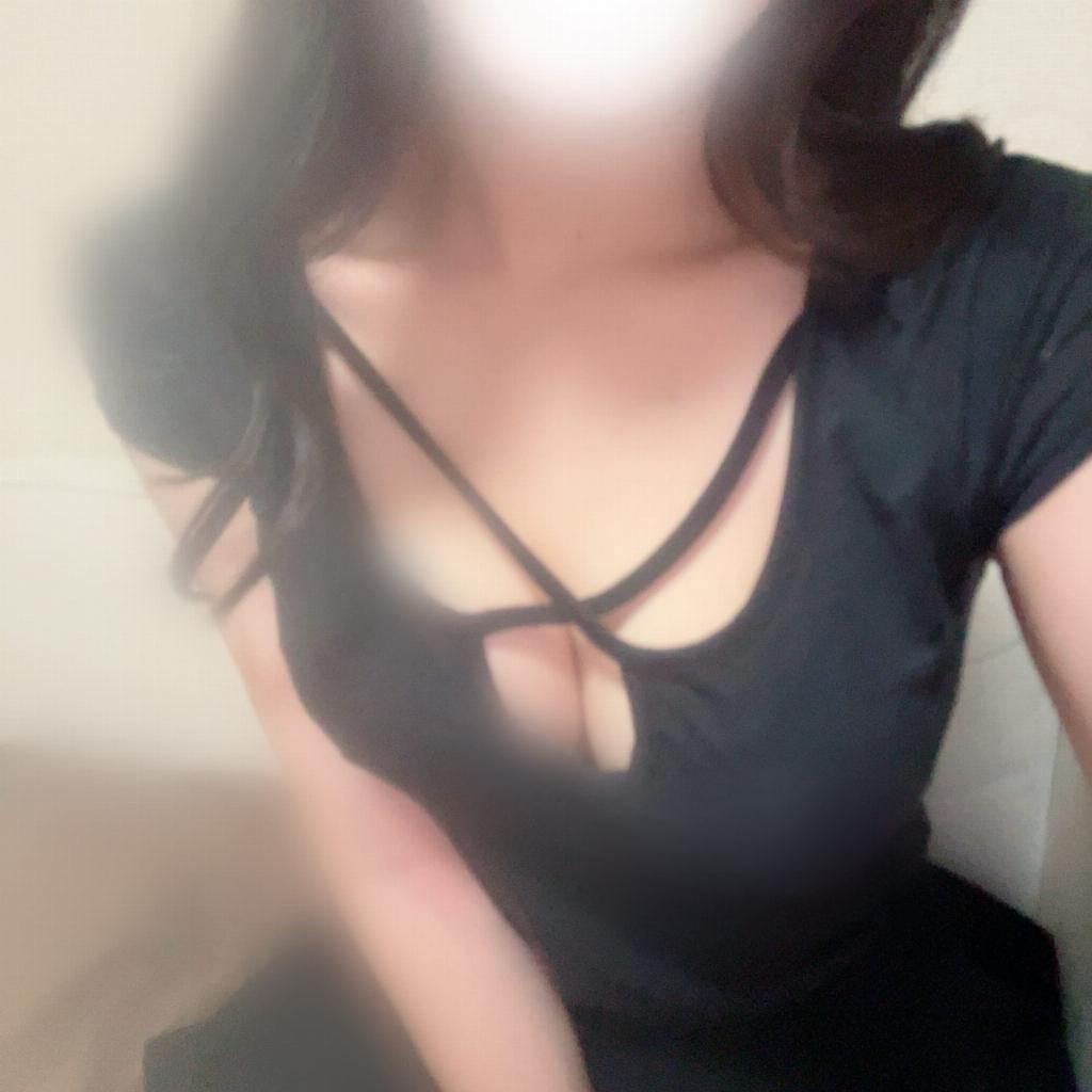 柚木ここな